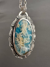 Load image into Gallery viewer, Feather ridge plume agate doublet pendant