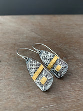 Load image into Gallery viewer, Keum Boo Basket Weave Earrings