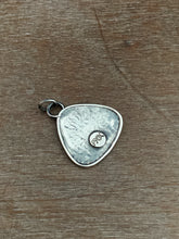 Load image into Gallery viewer, 24k Keum Boo Lion Silhouette On a Stamped Background