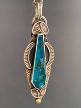 Load image into Gallery viewer, Apatite medallion