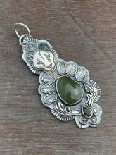 Load image into Gallery viewer, Mountain Lion Forest pendant