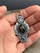 Load image into Gallery viewer, Dendritic quartz with kyanite