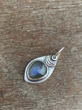 Load image into Gallery viewer, Labradorite charm