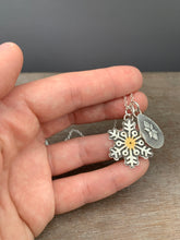 Load image into Gallery viewer, Snowflake Charm set #3