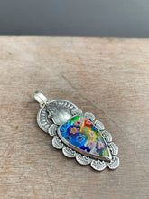 Load image into Gallery viewer, Millefiori Sacred Heart pendant
