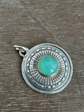 Load image into Gallery viewer, Peruvian opal set in a 22k gold bezel