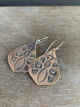 Load image into Gallery viewer, Stamped bronze earrings