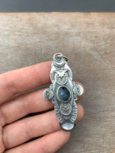 Load image into Gallery viewer, Dendritic Peruvian Opal Owl Pendant