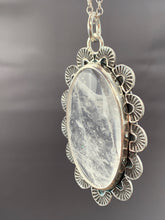 Load image into Gallery viewer, Quartz pendant