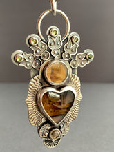 Load image into Gallery viewer, Montana agate sacred heart pendant