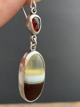 Load image into Gallery viewer, Agate and garnet earrings
