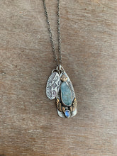 Load image into Gallery viewer, Green kyanite with bird charm set