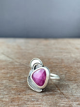 Load image into Gallery viewer, Pink sapphire with moon accent size 7.5