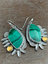 Load image into Gallery viewer, Malachite earrings