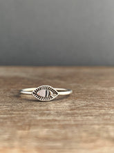 Load image into Gallery viewer, Eye stacking ring