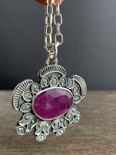Load image into Gallery viewer, Purple/Pink Sapphire Pendant
