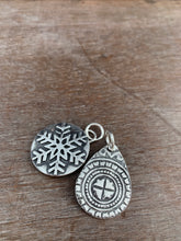 Load image into Gallery viewer, Silver Snowflake Charm set