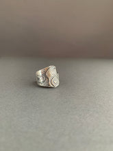 Load image into Gallery viewer, Medium Size 7.5 sacred heart shield ring