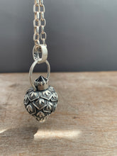 Load image into Gallery viewer, Vintage crystal and White Quartz dragon egg medallion