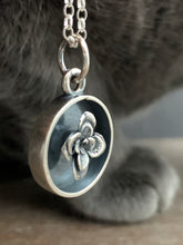 Load image into Gallery viewer, Succulent pendant #1