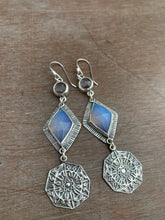 Load image into Gallery viewer, Opalite and clear Quartz earrings