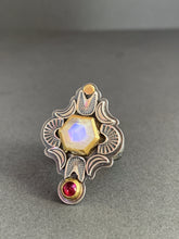 Load image into Gallery viewer, Moonstone and tourmaline ring set in 22k gold