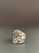 Load image into Gallery viewer, Medium Size 7.5 moon and feathers shield ring