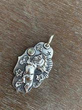 Load image into Gallery viewer, Horse and labradorite charm