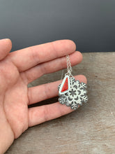 Load image into Gallery viewer, Snowflake Charm set #5