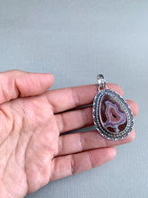 Load image into Gallery viewer, Tee pee canyon agate medallion