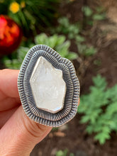 Load image into Gallery viewer, Reserved* Tibetan quartz crystal ring