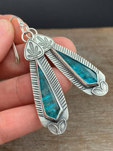 Load image into Gallery viewer, Apatite earrings