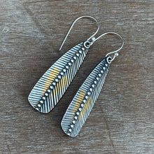 Load image into Gallery viewer, Keum Boo Feather Earrings