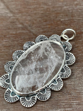 Load image into Gallery viewer, Quartz pendant