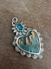 Load image into Gallery viewer, Plume agate Sacred heart