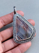 Load image into Gallery viewer, Zebra hichoryite medallion