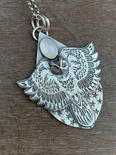 Load image into Gallery viewer, Moonstone owl