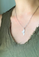 Load image into Gallery viewer, Small stamped bird pendant