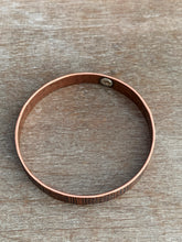 Load image into Gallery viewer, Wide patterned copper bangle