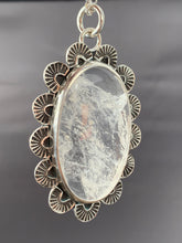 Load image into Gallery viewer, Quartz pendant