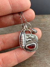 Load image into Gallery viewer, Garnet flowers and pods charm set