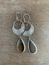 Load image into Gallery viewer, Montana agate earrings