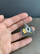 Load image into Gallery viewer, Dendritic agate and gold Lion Charm set