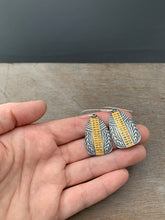 Load image into Gallery viewer, Keum Boo Ladder Pattern Earrings