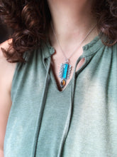 Load image into Gallery viewer, Apatite and Montana agate medallion