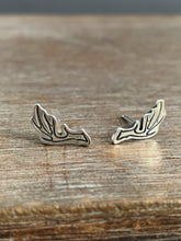 Load image into Gallery viewer, Antler stud earrings