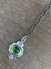 Load image into Gallery viewer, Serpentine charm necklace