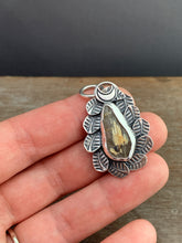 Load image into Gallery viewer, Rutilated Quartz Shard pendant