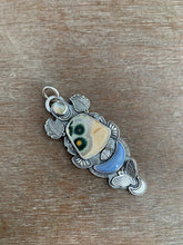 Load image into Gallery viewer, Moth Moon Medallion