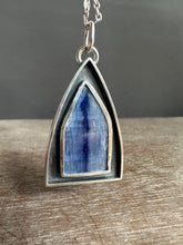 Load image into Gallery viewer, Kyanite window